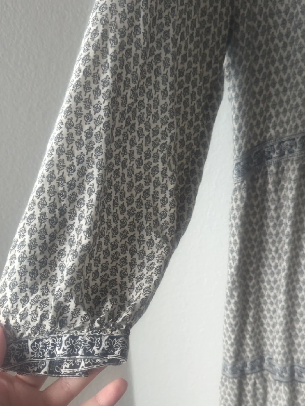 Old Navy Cream Maxi Dress With Black Print - Picture 3 of 3